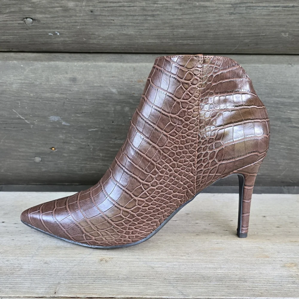 Nine West NEW Finny Y2K Office Siren Crocodile Pointy Toe Stiletto Bootie 8.5M